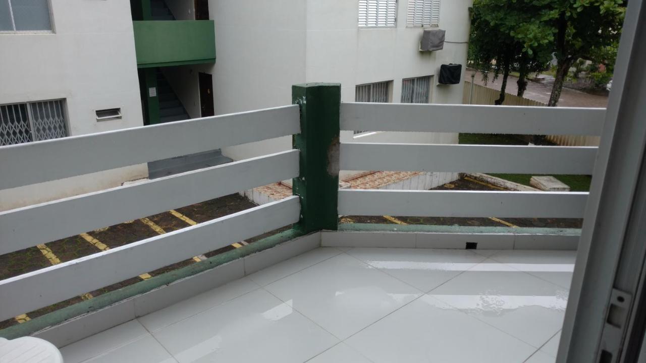 Apto Espetacular A 50 M Do Mar Em Condominio Com Piscinas Maravilhosas Guaratuba Exteriör bild